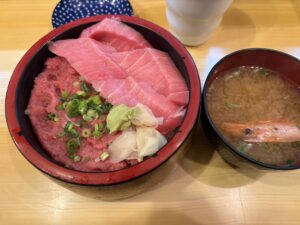 JR三河島駅最寄りの大和水産　ネギトロ中トロ丼